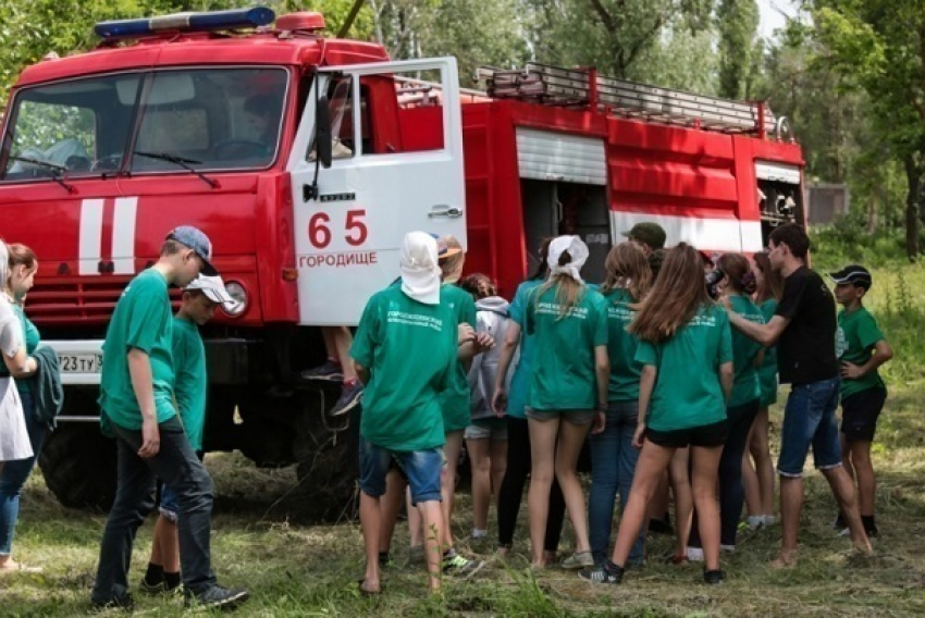 Пожар добрался до поселка Сады Придонья в Волгоградской области
