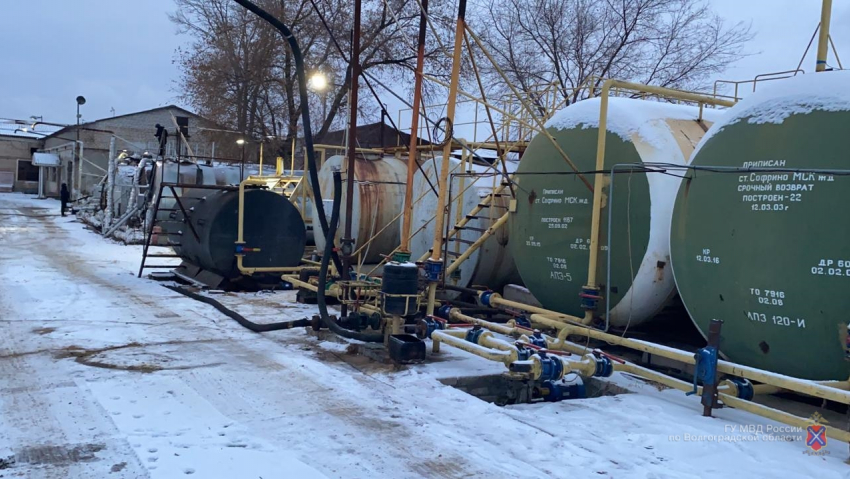 Обыск на подпольном нефтезаводе в Волгограде попал на видео
