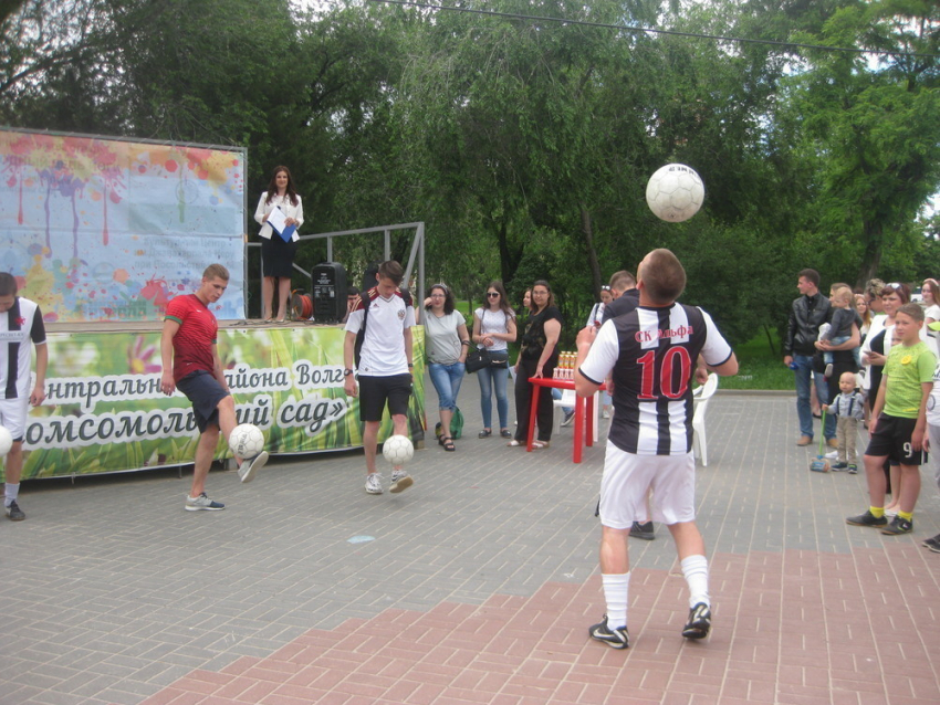Футболисты Волгограда пинали мяч