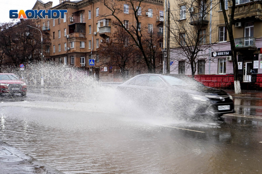 Волгоградскую область 17 апреля накроют сильные грозы со швальным ветром 