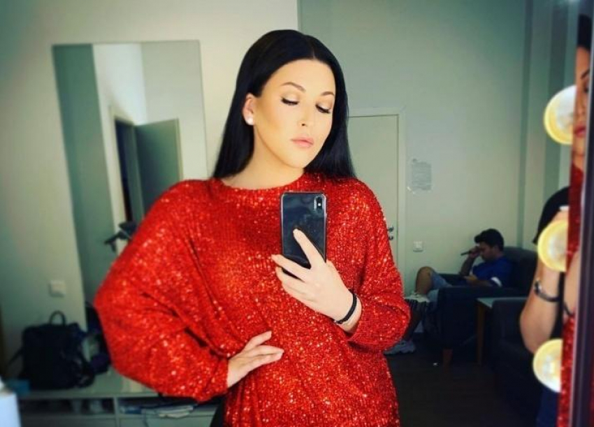 17-й айфон, компьютер и яхта: что попросили дети Ирины Дубцовой у Деда Мороза 