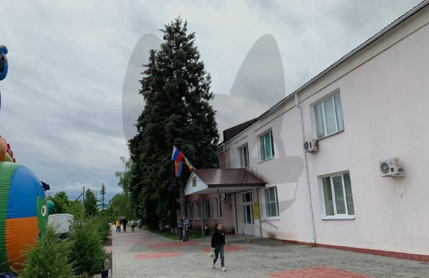 Администрация в Волгоградской области перевесила перевёрнутый флаг