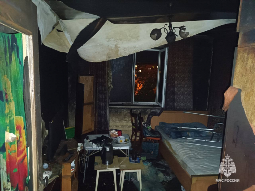 Погибла женщина: пятеро детей пострадали в горящей пятиэтажке под Волгоградом