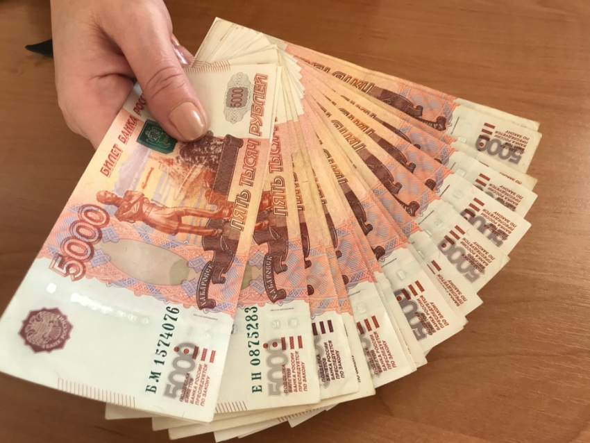 31-летний волгоградец обманул приятелей на полмиллиона рублей