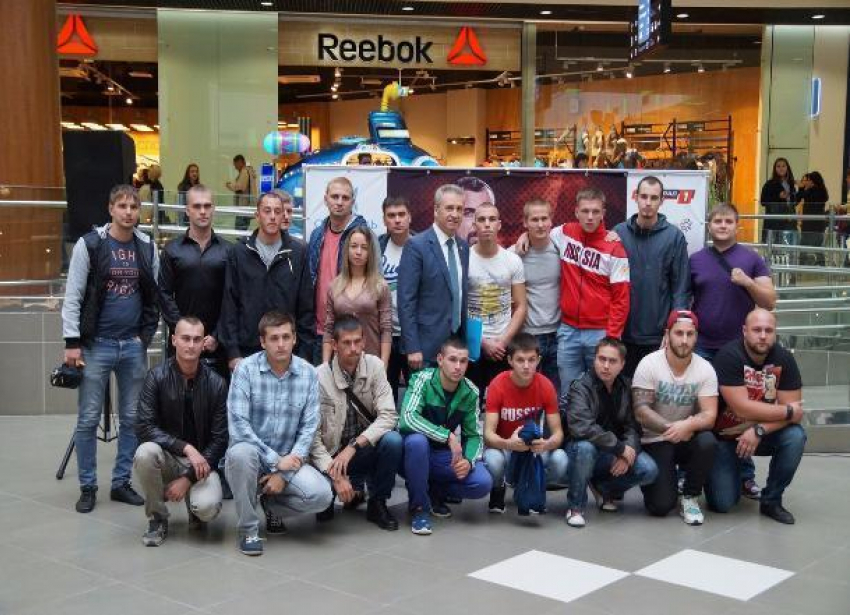 В Волгограде прошел кастинг участников реалити-шоу «Бои белых воротничков»
