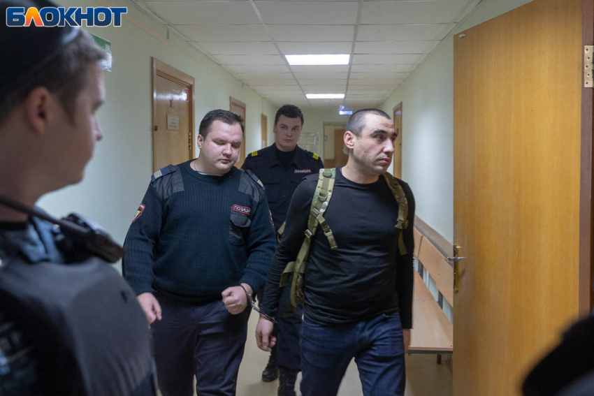 СК проверяет угрозы от вагнеровца Мелконяна в адрес бывшей жены, сбежавшей с детьми из Волгограда