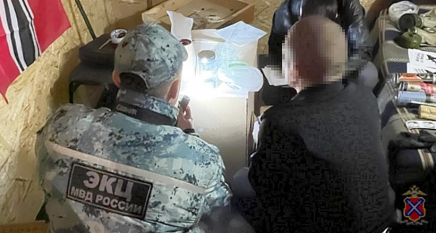 17-летнему студенту вынесут приговор за создание подростковой группировки и поджоги в Волгограде