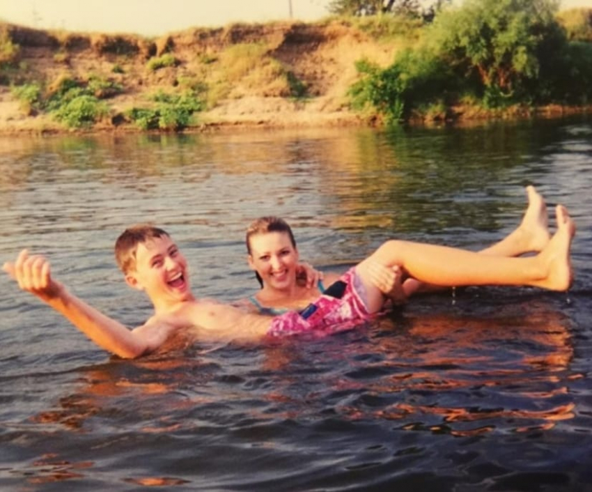 Родились в Лондоне, но жили в Волгограде: помирившиеся Шаляпин и Дубцова объявили себя родней 