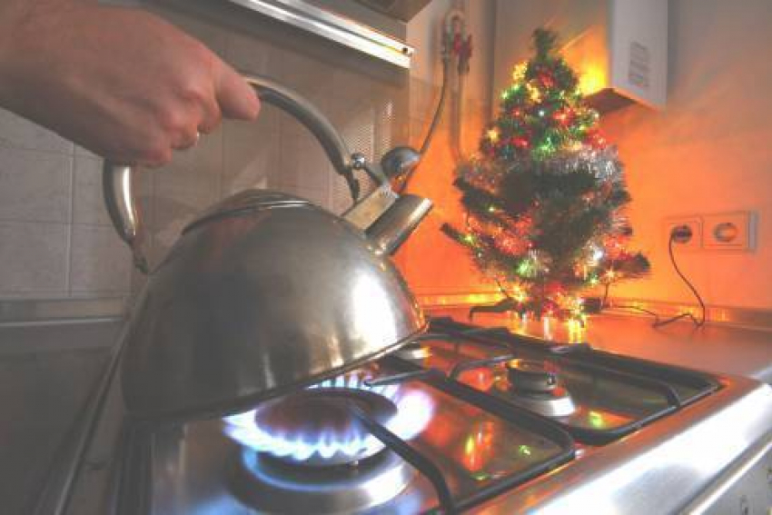 На юге Волгограда 38-летняя женщина покалечила чайником майора полиции