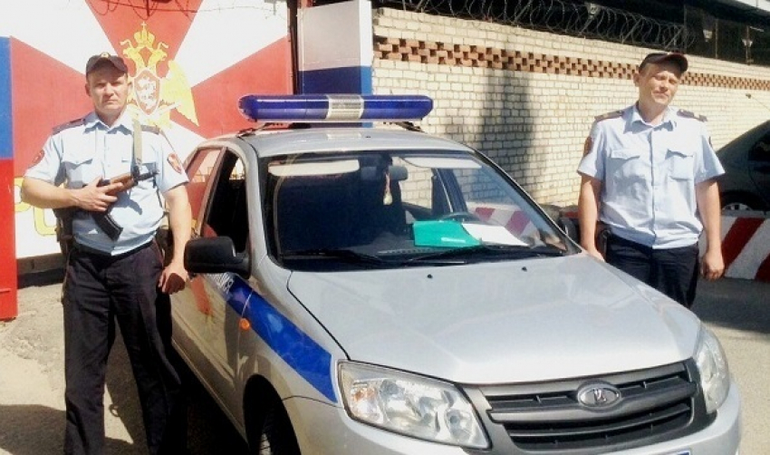 45-летнего мужчину зарезали на лавочке во дворе дома в Волгограде