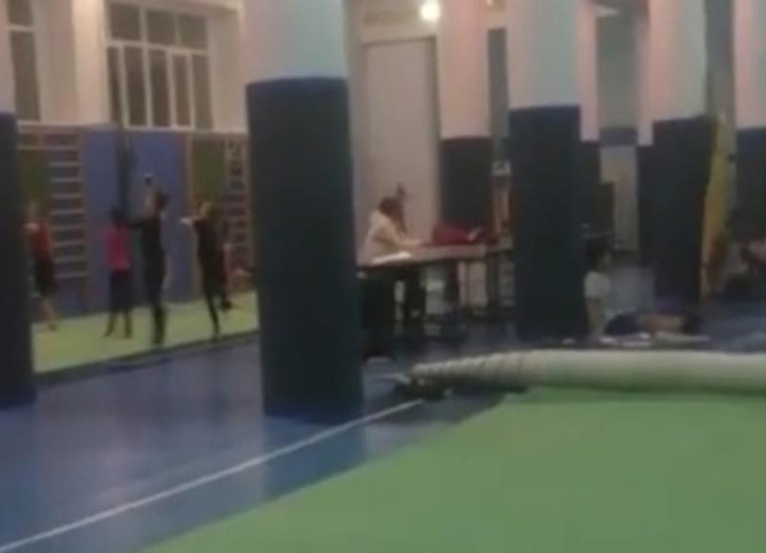 Жуткие условия тренировок детской сборной попали на видео в Волгограде