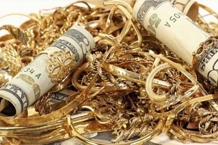 В Волгограде у замдиректора крупной фирмы похитили 400 тысяч и украшения