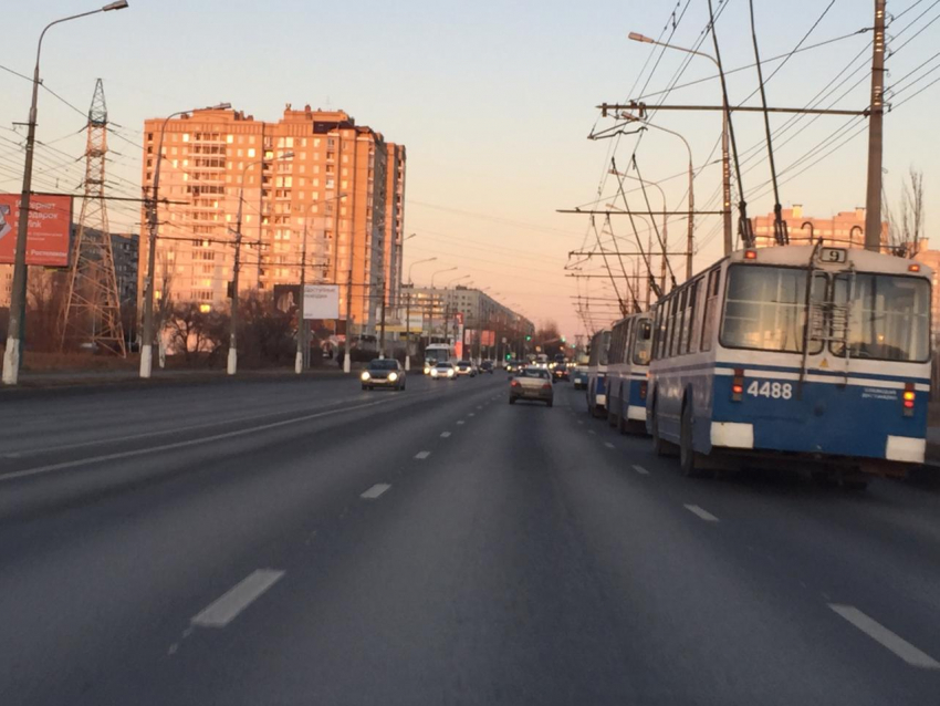 В Волгограде в час пик остановились троллейбусы в сторону Спартановки