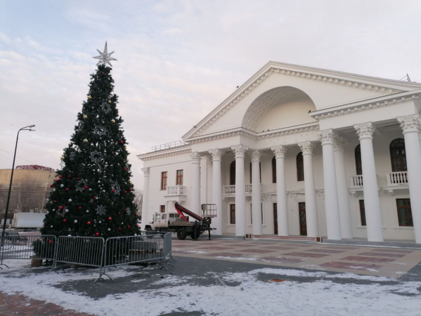 Волгоградский политолог нашел в новострое за миллиард ущемление прав детей