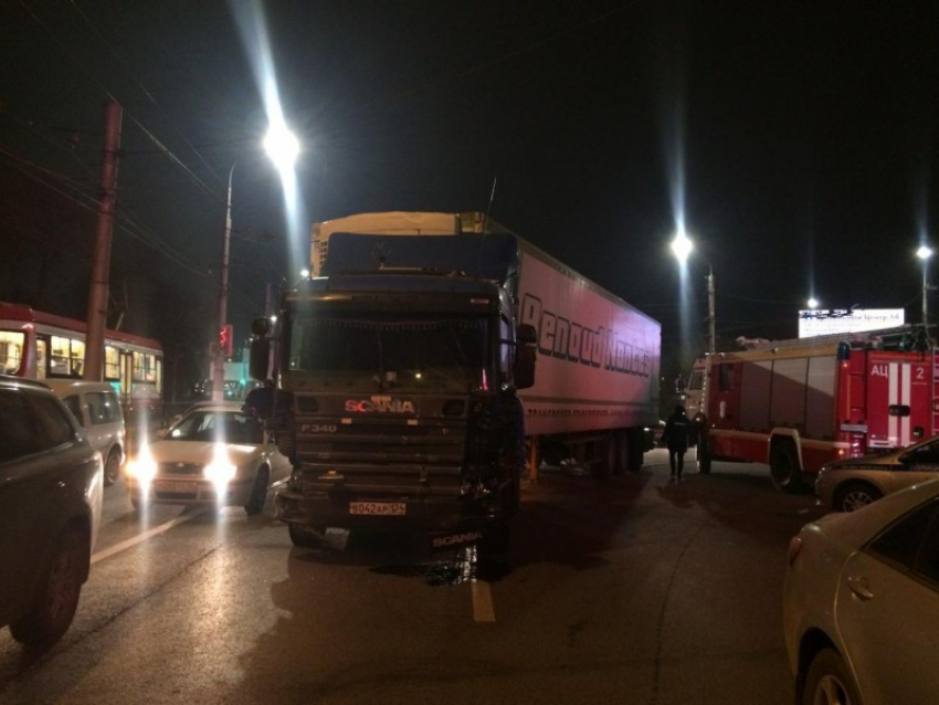 На виновника аварии с 14 автомобилями в Волгограде не станут возбуждать уголовного дела