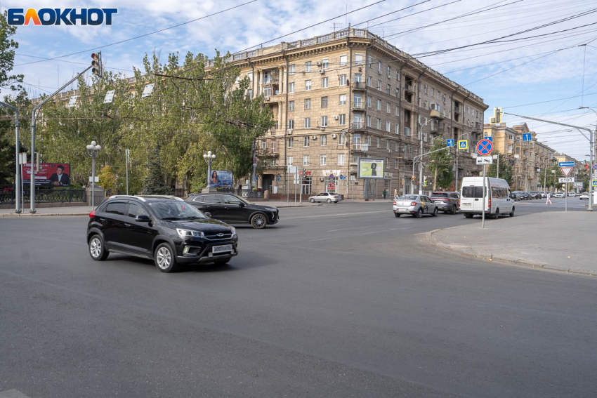 Новое ДТП на проклятом перекрестке Волгограда попало на видео