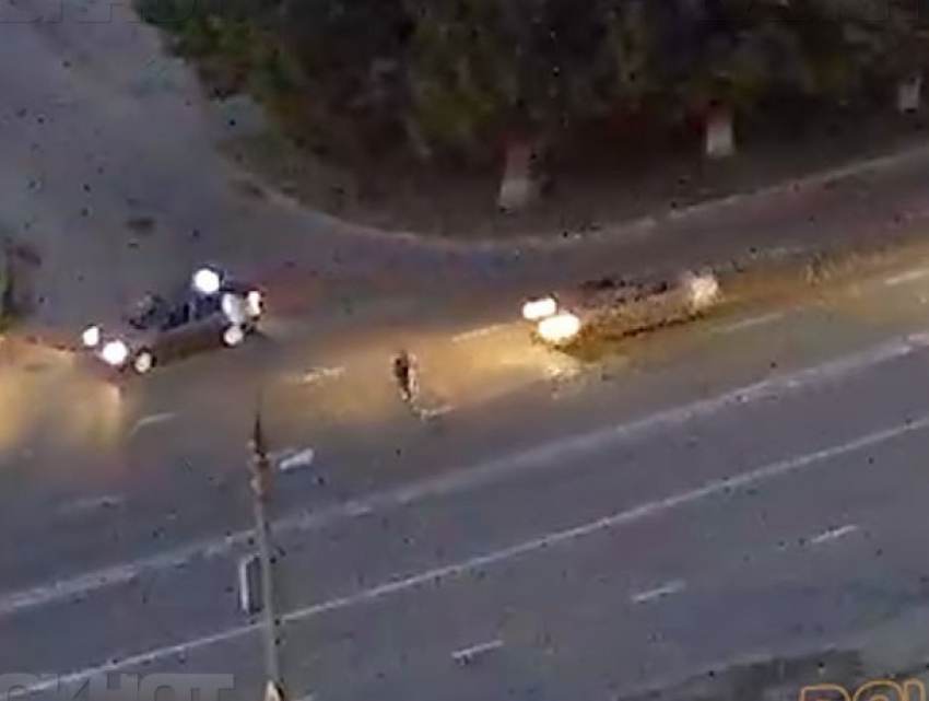 На видео попал момент страшного наезда Lada на пешехода в Волжском