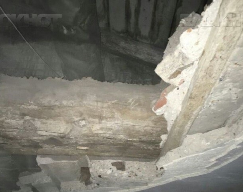 Чиновники не могут найти деньги на экспертизу аварийного дома с рухнувшим потолком в Волгограде