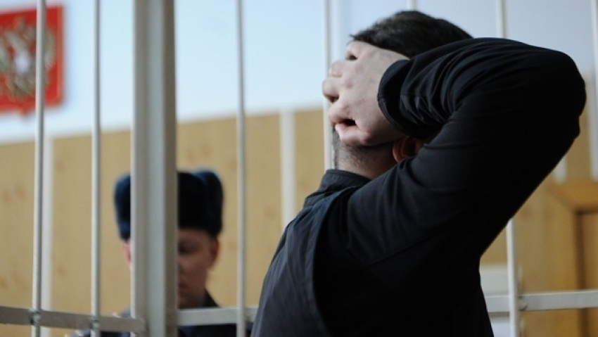 Волжанина осудили на 5 лет за избиение полицейского