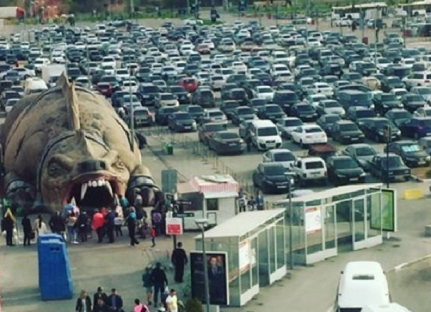 Гигантский лабиринт у ТЦ «Акварель» в составе группового посещения можно пройти со скидкой 