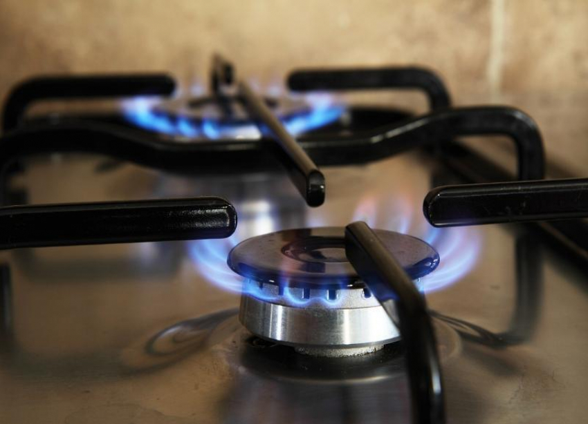 Вода попала в газопровод: 11 многоэтажек остались без газа в Волгограде