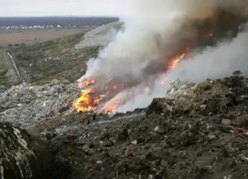 Мужчина сгорел на мусорной свалке в Волгограде 