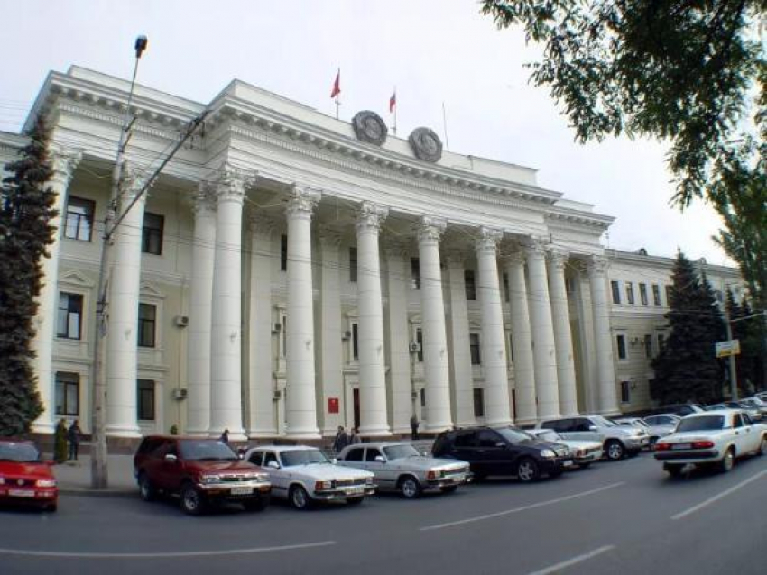 Депутаты облдумы одобрили изгнание половины младопарламентариев в Волгограде