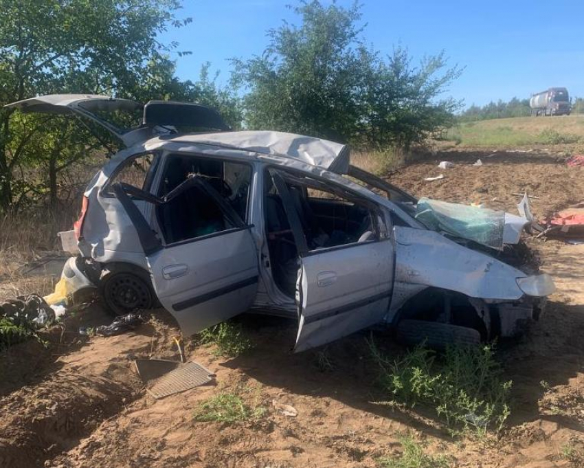 Два человека погибли в шок-аварии на волгоградской трассе