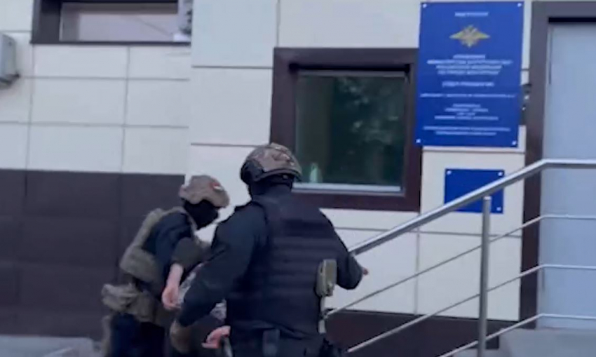 Водитель выследил и избил монтировкой волгоградца после замечания на дороге