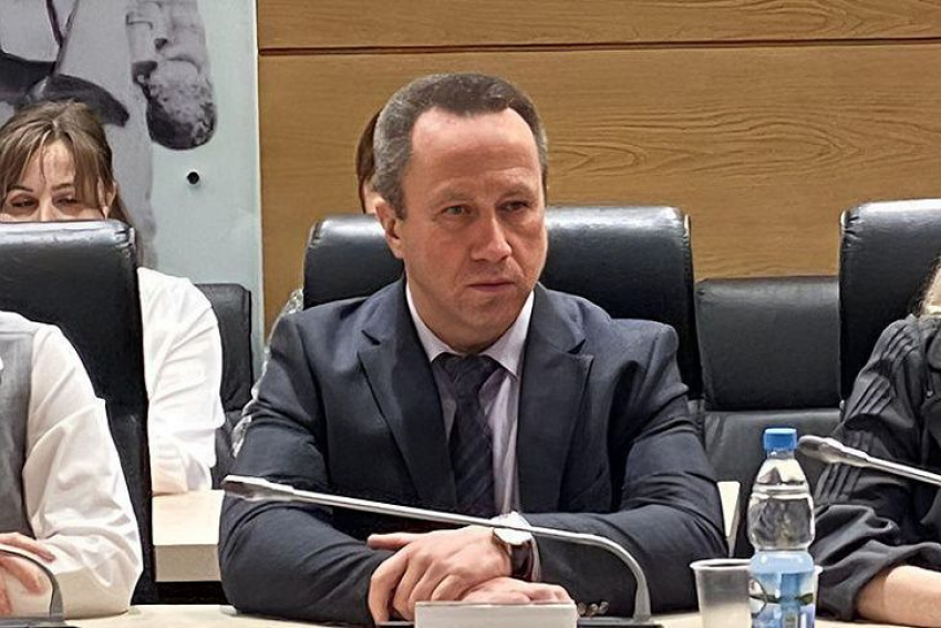 Руководитель жилинспекции Сивоконь внезапно уволился в Волгограде