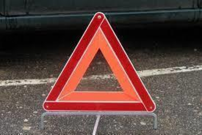 Под Волгоградом «Лада» протаранила МАЗ: пострадала женщина 