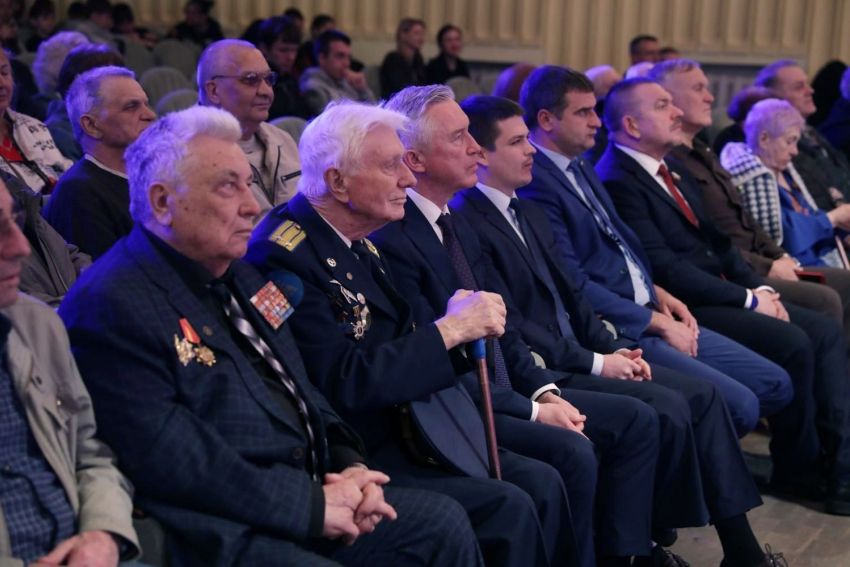 «Спасли мир от глобальной катастрофы»: волгоградцы склонили головы перед чернобыльцами