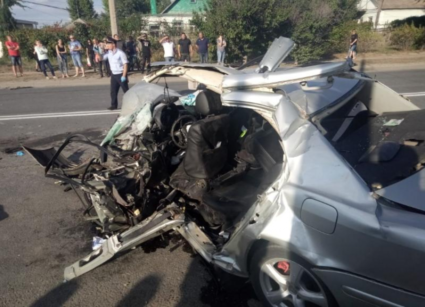 Страшная авария на проспекте Ленина в Волжском попала на видео: 6 пострадавших, 1 погиб