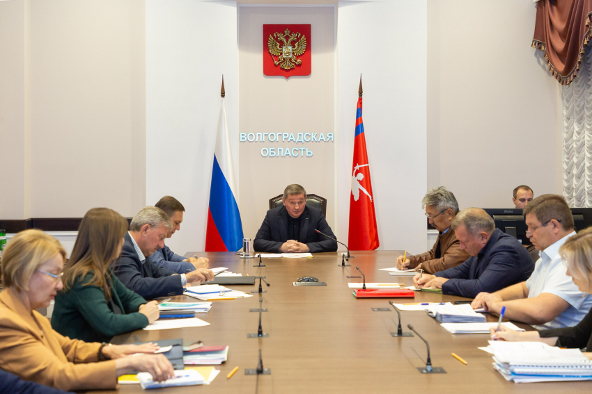 Губернатор призвал чиновников подумать о будущем Волгограда
