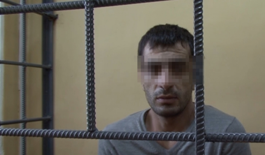 В Волгограде 27-летний парень избил врача, чтобы не называть персональные данные 