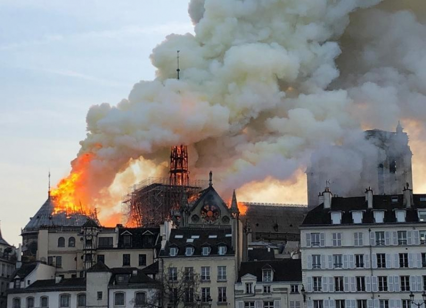 Волгоградский общественник порадовался: не станут делать красивее собор Парижской Богоматери после пожара