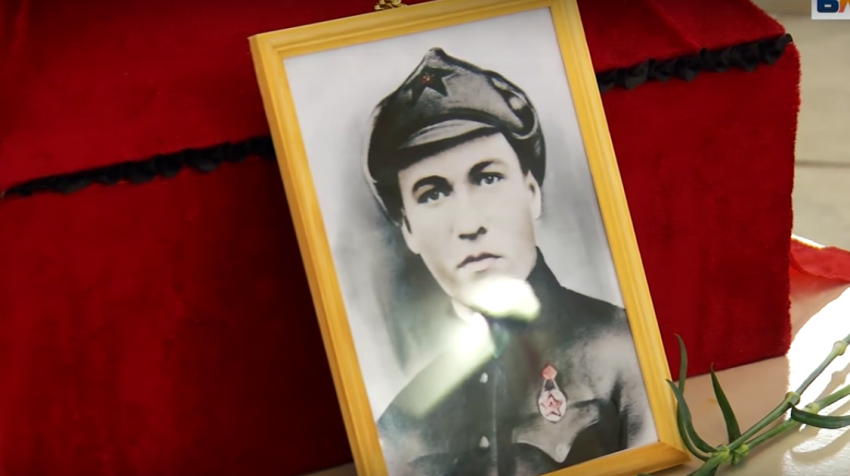 Останки рядового, погибшего под  Сталинградом, передали на родную землю