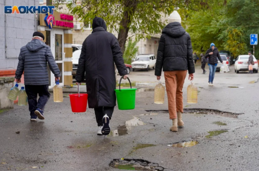 Сотне тысяч жителей Волгограда отключат воду на два дня 