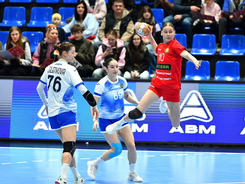 Российские гандболистки одолели неуступчивых белорусок в Волгограде