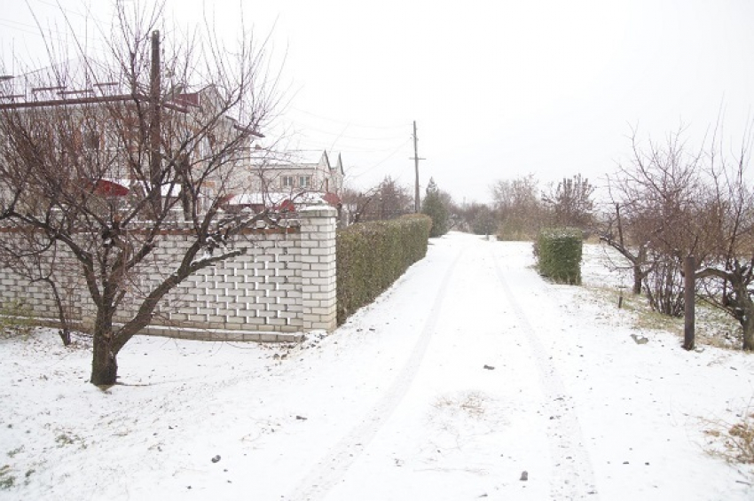 Фотографиями первого снега делятся волгоградцы в соцсетях