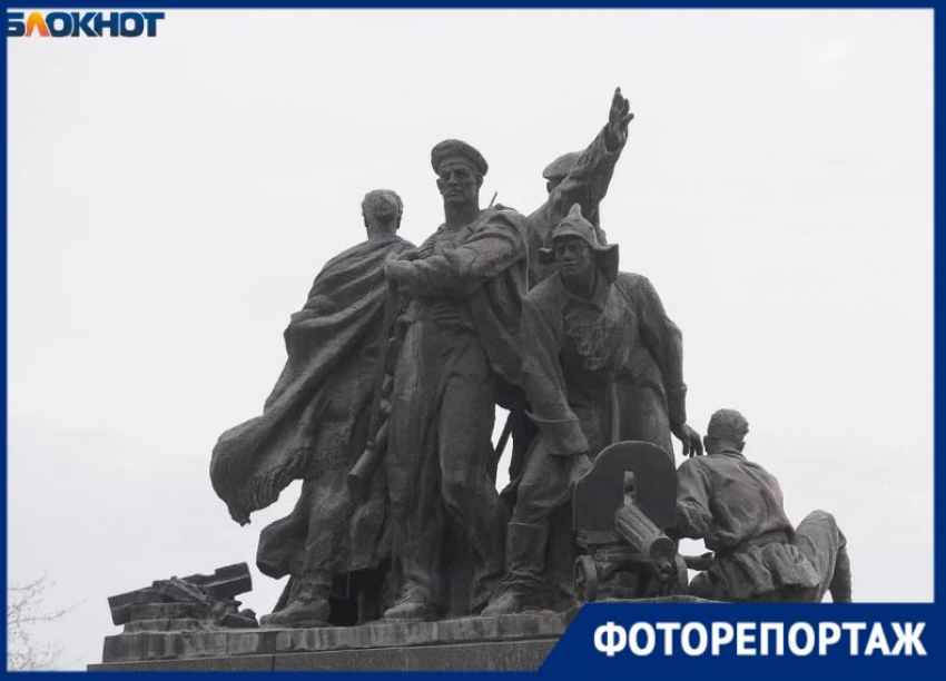 Они боролись за будущее: реконструкцию памятника героям жестко сорвали в Волгограде