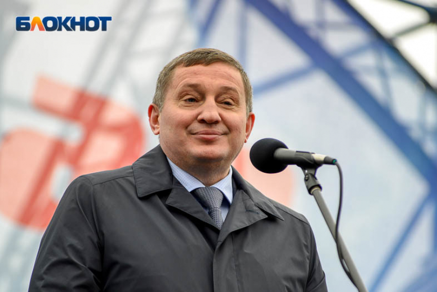 Чуда не произошло: Андрей Бочаров вновь оказался самым узнаваемым политиком региона