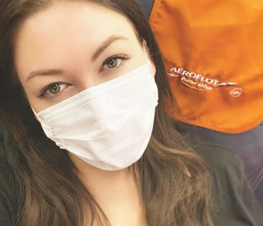Ирина Дубцова отправилась в Крым в медицинской маске