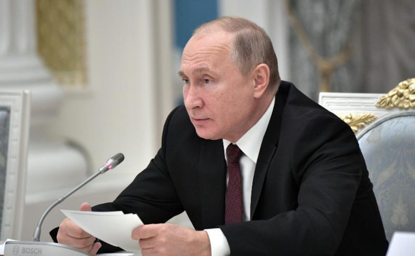 Президенту России рассказали о бардаке в волгоградской культуре