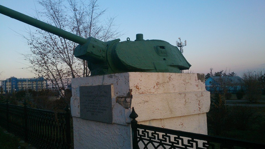 В Волгограде 30-километровый памятник из 17 танков на грани разрушения 