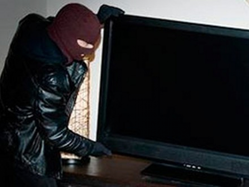 Житель Фролово «пропил» телевизор и заявил, что его украли