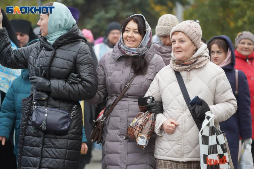 Забег с зонтами, реконструкция Средневековья и крестный ход: афиша на ноябрьские выходные в Волгограде 