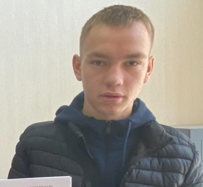 Трое подростков с кастетами напали на волгоградцев: 17-летнему парню удалось скрыться