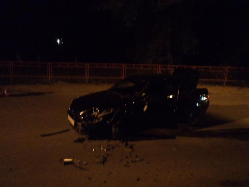 В Волгограде студент на «Приоре» столкнулся с 35-летнем мотоциклистом