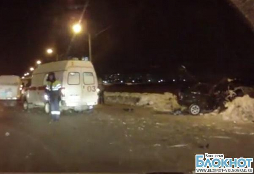 В Волжском столкновение ВАЗ-2113 и Peugeot закончилось смертью пассажира тринадцатой